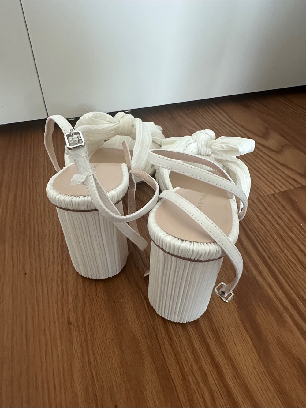 Loeffler Randall White Knotted Bow Heels - Picture 2 of 3